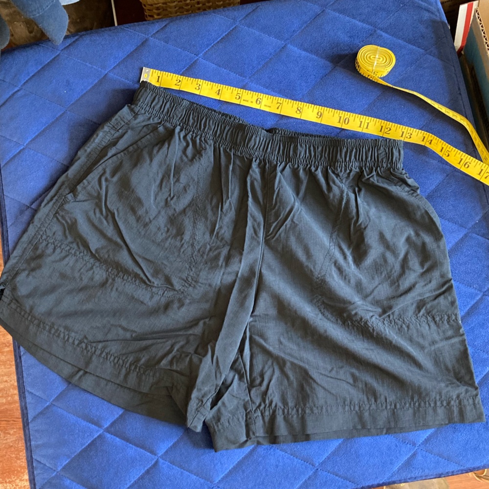 Black Columbia shorts